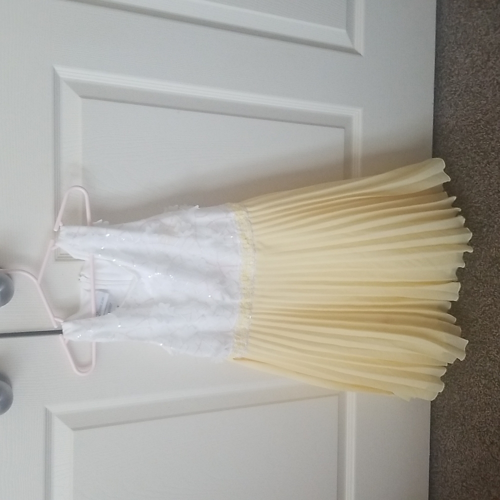 Girls size 10 yellow Bonnie Jean dress